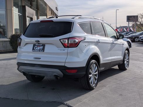 Used 2017 Ford Escape Titanium image 3