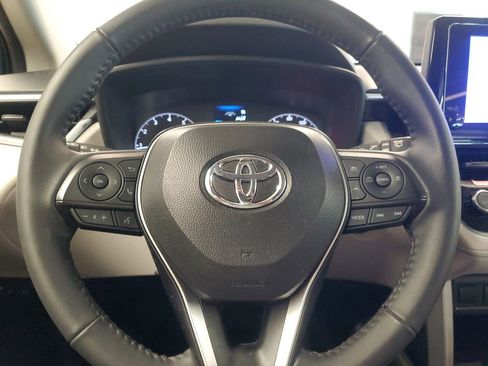 Used 2024 Toyota Corolla Cross LE image 18