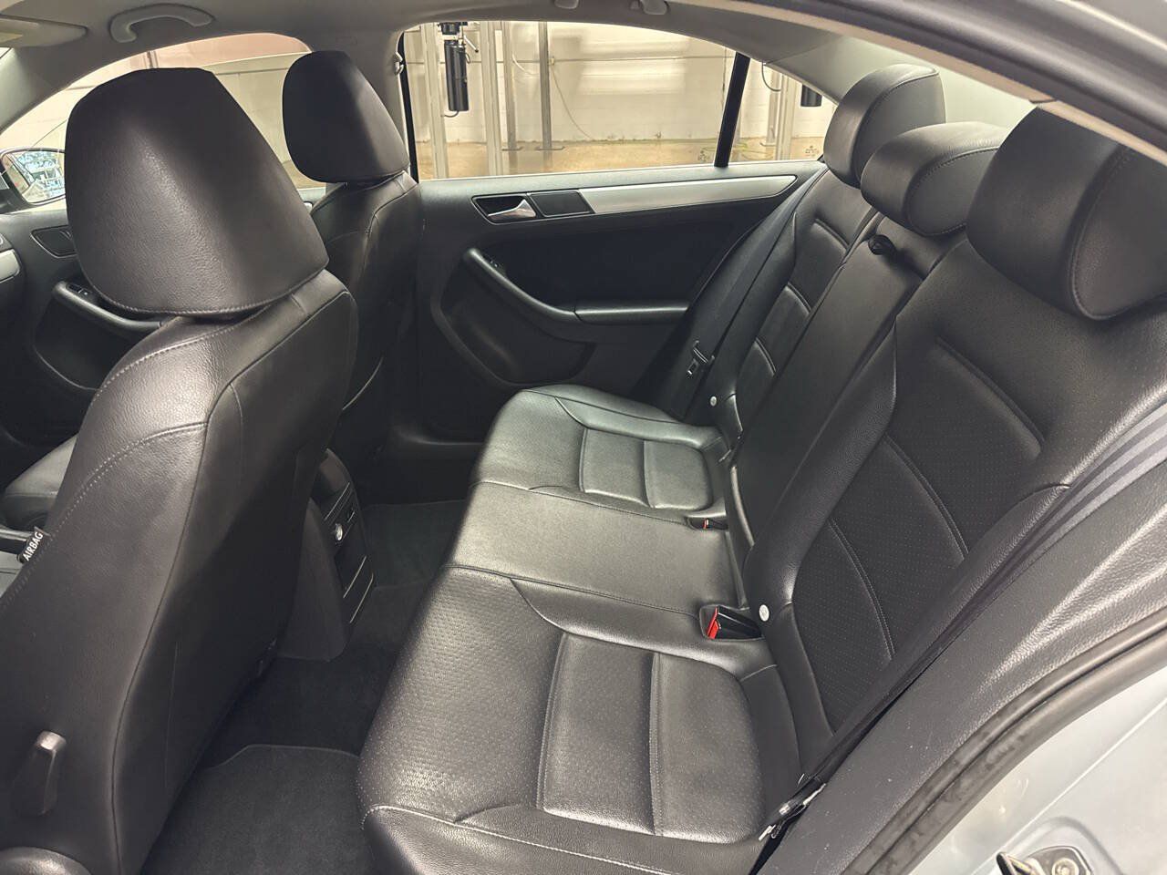 Used 2013 Volkswagen Jetta SE FWD image 19