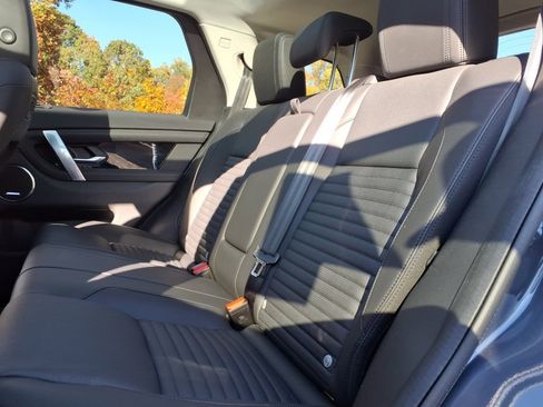 Certified 2025 Land Rover Discovery Sport S image 33