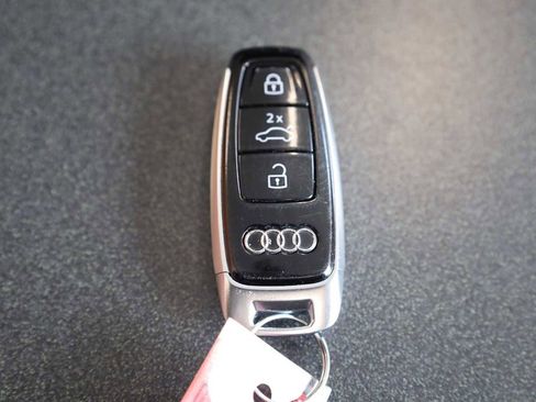 Used 2023 Audi S7 Prestige w/ Prestige Package image 41