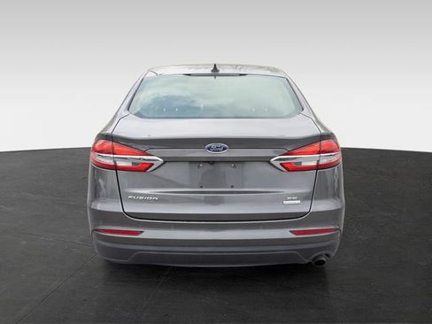 Used 2019 Ford Fusion SE image 8