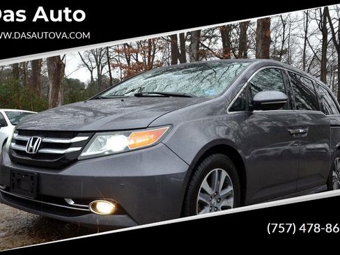 Used 2015 Honda Odyssey Touring image 1