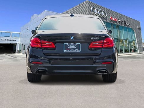Used 2020 BMW 540i w/ M Sport Package RWD image 3