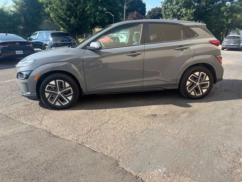Used 2023 Hyundai Kona SE FWD image 9