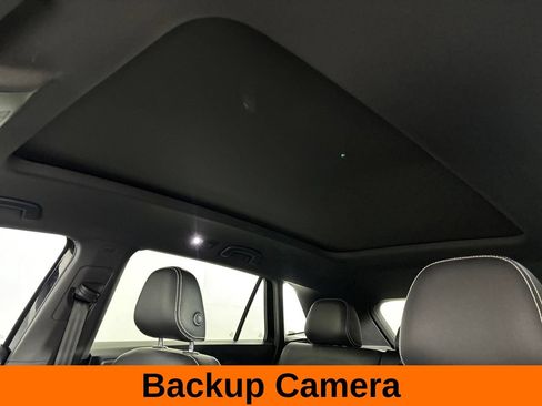Used 2023 Volkswagen Atlas Cross Sport SE w/ Panoramic Sunroof Package FWD image 12
