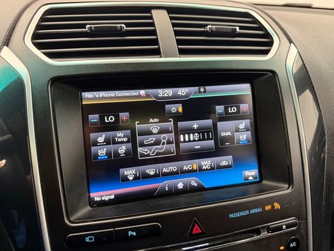 Used 2016 Ford Explorer Limited image 22