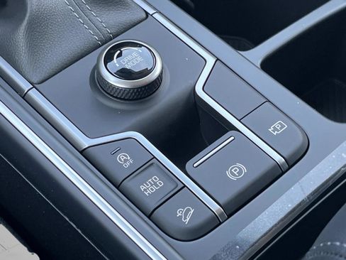New 2026 Kia Sorento LX FWD image 26