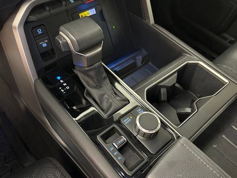 Used 2024 Toyota Tundra Limited AWD/4WD image 29