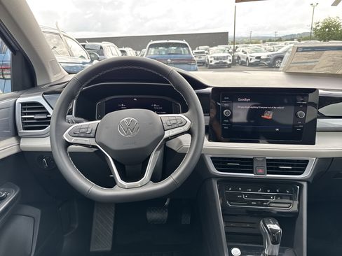 New 2025 Volkswagen Taos SEL image 13