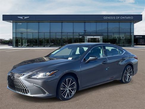 Used 2024 Lexus ES 350 w/ Premium Package image 3