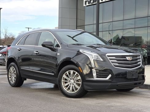 Used 2019 Cadillac XT5 Luxury image 2