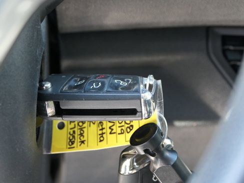 Used 2019 Volkswagen Jetta R-Line image 17