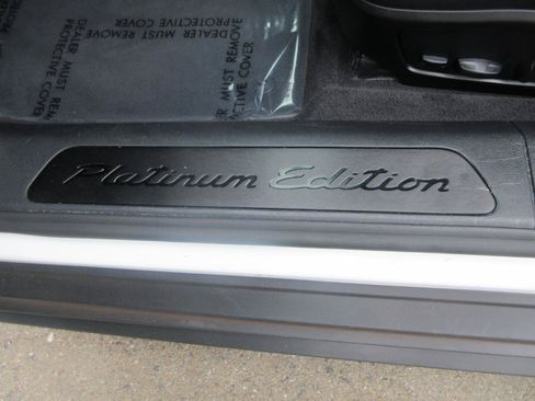 Used 2023 Porsche Panamera Platinum Edition RWD image 2