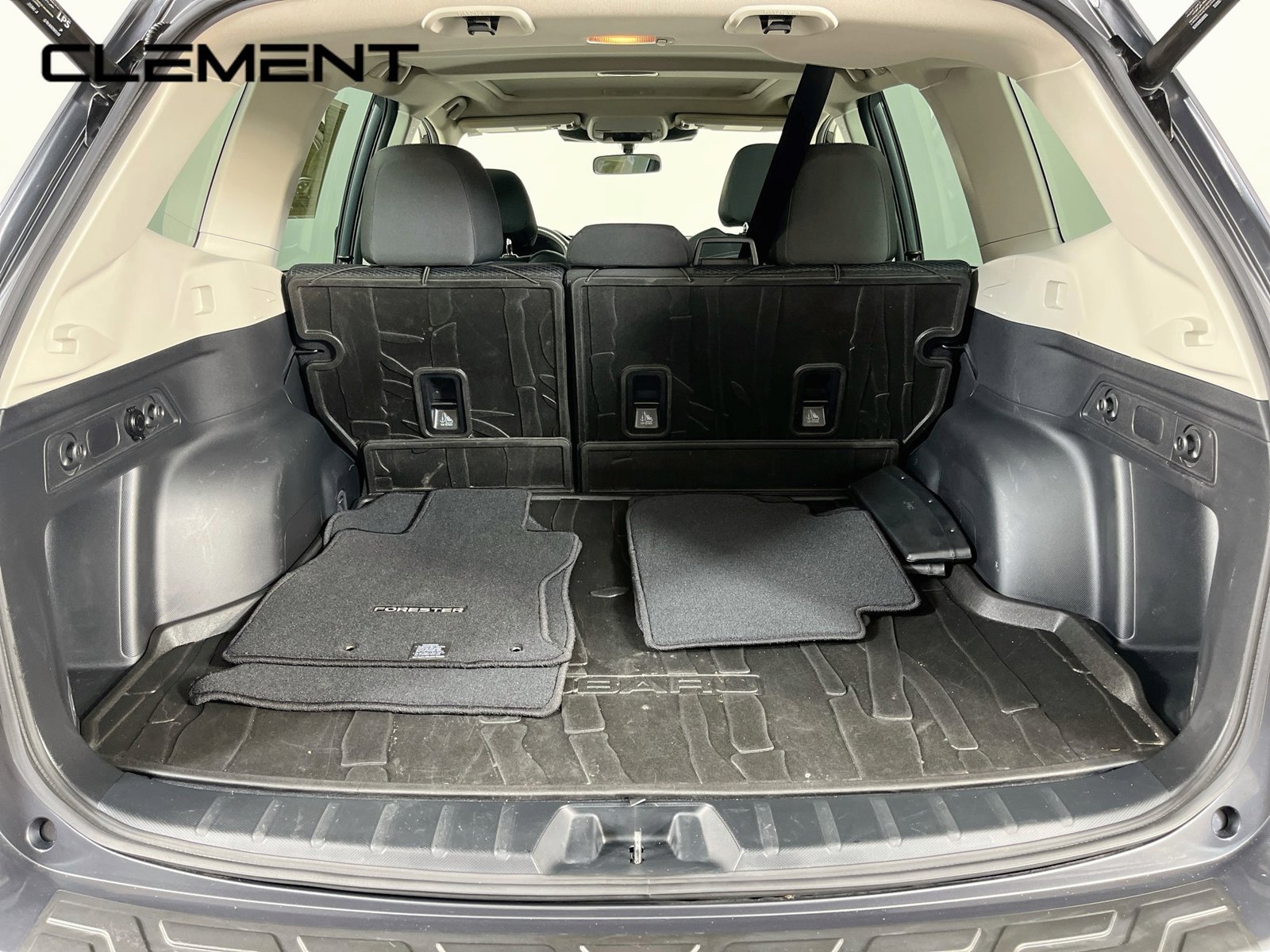 Used 2022 Subaru Forester Premium AWD/4WD image 9