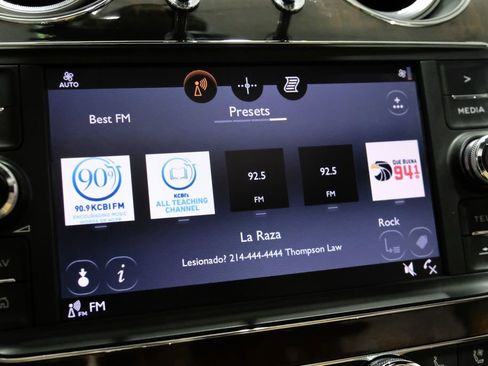 Used 2019 Bentley Bentayga AWD/4WD image 24