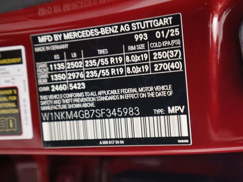 Certified 2025 Mercedes-Benz GLC 300 image 36