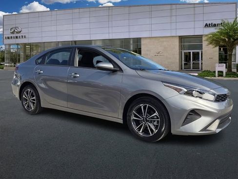 Used 2024 Kia Forte LXS image 2