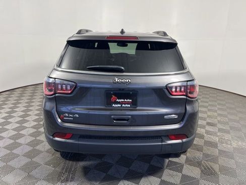 Used 2024 Jeep Compass Latitude image 7