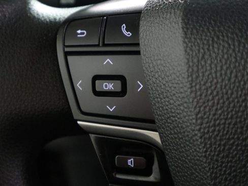 Used 2025 Toyota Camry LE FWD image 28