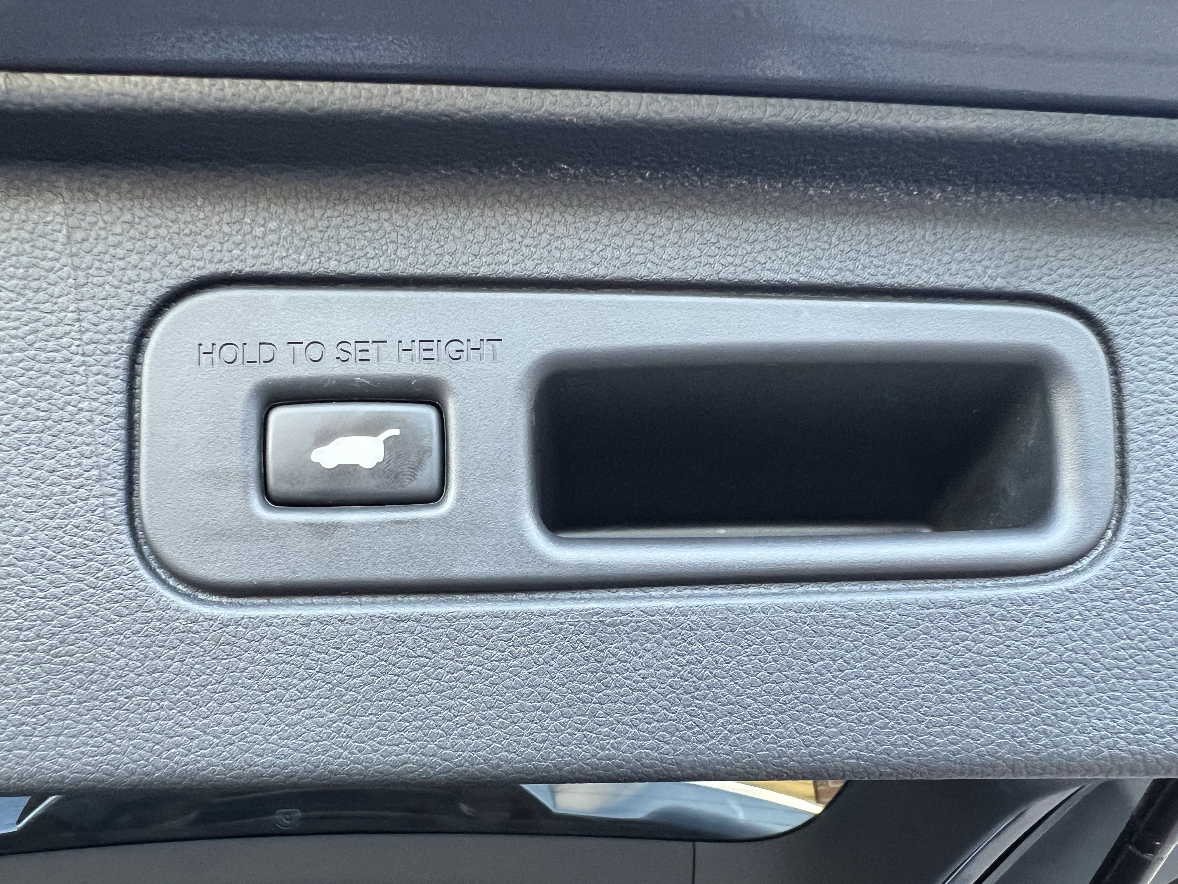 Used 2025 Honda Pilot Black Edition image 53
