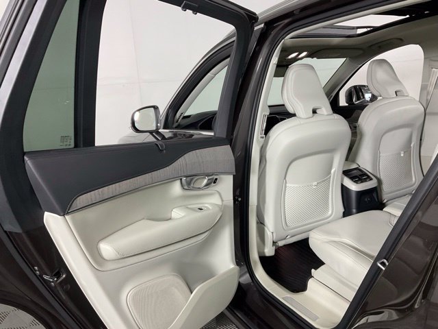 Certified 2024 Volvo XC90 T8 Ultimate w/ Protection Package Premier AWD/4WD image 29