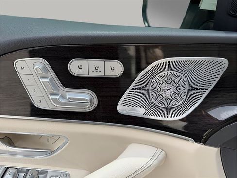 Used 2020 Mercedes-Benz GLS 450 4MATIC image 27