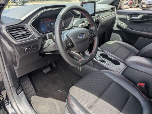 Used 2025 Ford Escape ST-Line AWD/4WD image 17