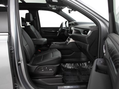 Used 2024 GMC Yukon Denali w/ Denali Reserve Package AWD/4WD image 11