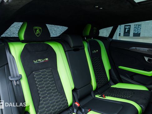 Used 2021 Lamborghini Urus AWD/4WD image 38