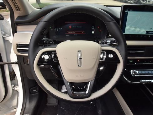 New 2026 Lincoln Corsair Premiere FWD image 22