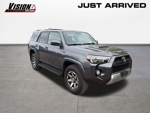 Used 2017 Toyota 4Runner TRD Off-Road AWD/4WD image 3