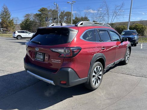Used 2024 Subaru Outback Touring XT AWD/4WD image 3
