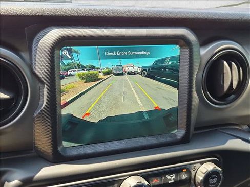 Used 2021 Jeep Gladiator Sport AWD/4WD image 14