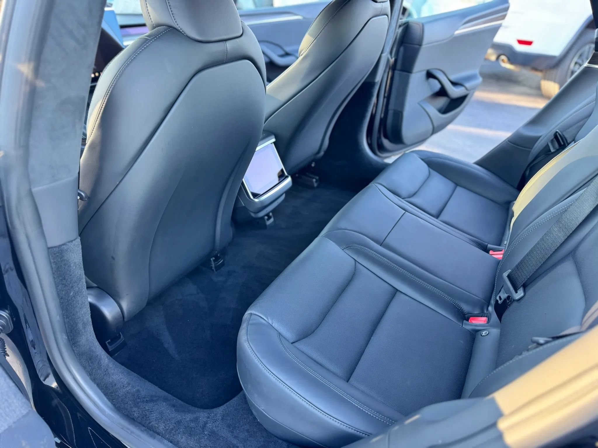 Used 2022 Tesla Model S Standard Range AWD/4WD image 18