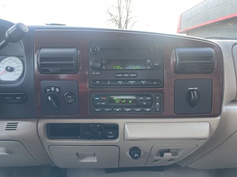 Used 2006 Ford F350 Lariat image 15