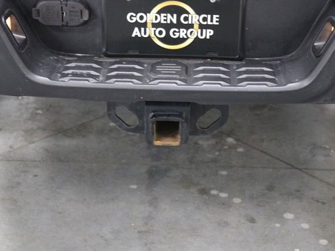 Used 2023 Toyota Tacoma TRD Off-Road w/ Technology Package AWD/4WD image 15