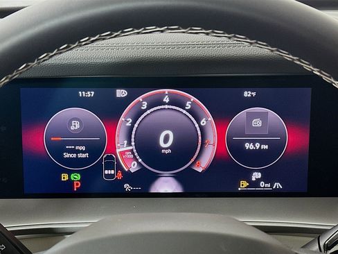 New 2025 Volkswagen Tiguan SE image 12