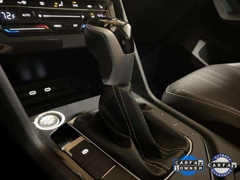 Used 2023 Volkswagen Tiguan SE w/ Panoramic Sunroof Package image 60