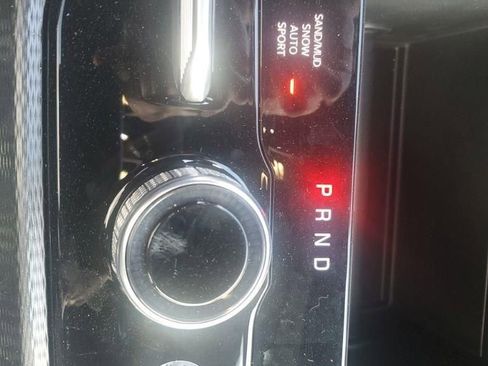 Used 2025 Jeep Grand Cherokee Limited w/ Black Appearance Package image 24