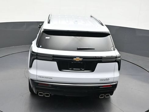 Used 2026 Chevrolet Traverse High Country FWD image 21