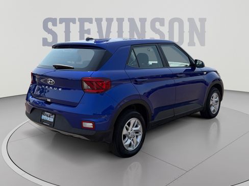 Used 2025 Hyundai Venue SE FWD image 5