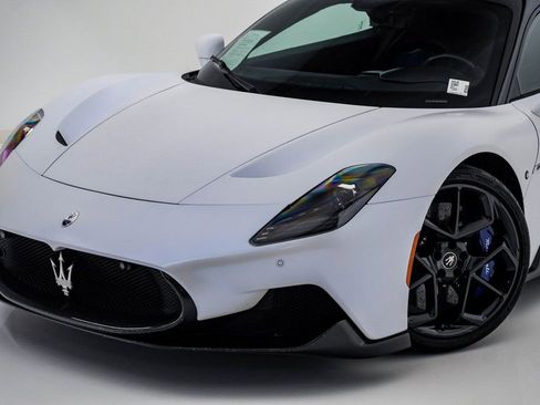 Certified 2022 Maserati MC20 Coupe image 4