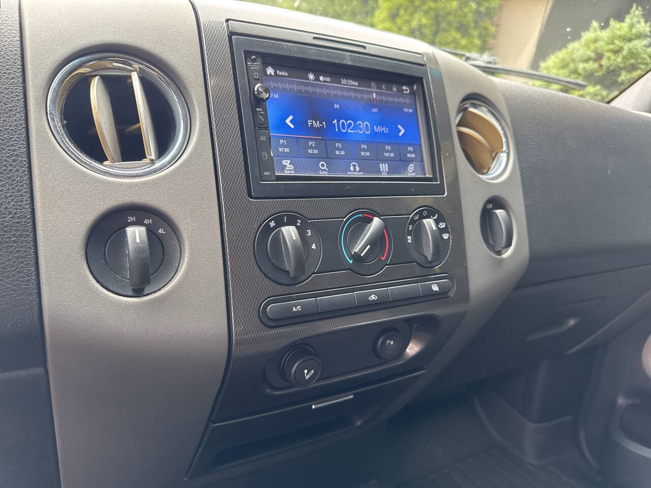 Used 2004 Ford F150 XLT AWD/4WD image 13