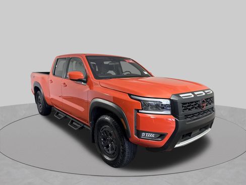 Certified 2025 Nissan Frontier PRO-4X AWD/4WD image 3