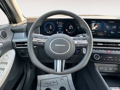 Used 2025 Hyundai Sonata SEL FWD image 12