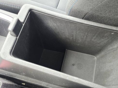 Used 2018 Chevrolet Cruze LT w/ Redline Edition FWD image 22