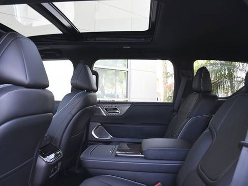 New 2026 INFINITI QX80 Autograph w/ Premium Cargo Package image 28