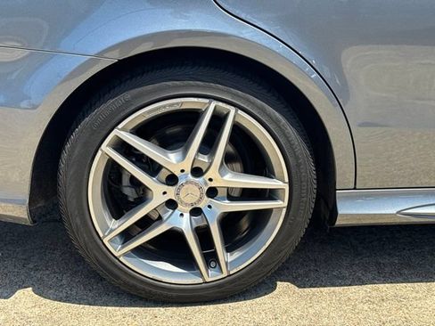 Used 2016 Mercedes-Benz E 350 4MATIC Sedan w/ Premium Package image 31