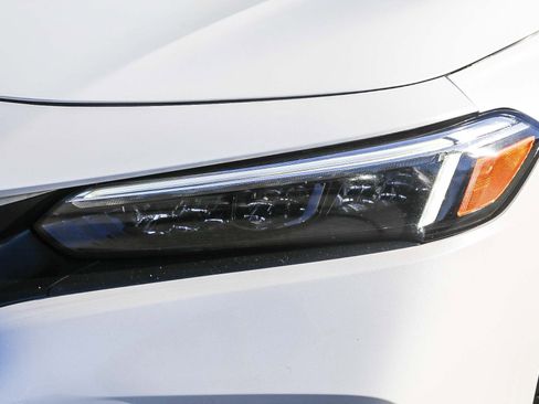 Used 2024 Honda Civic Sport image 4